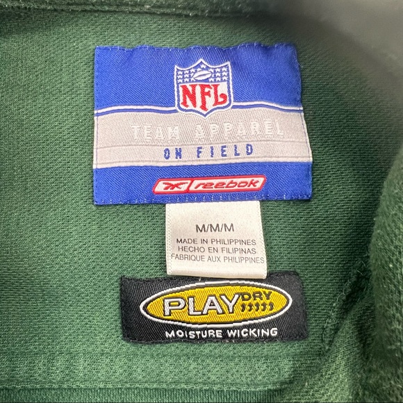 Vintage NFL Team Apparel Green Bay Packers Logo Shirt M Reebok Play Dry L040522 - Picture 4 of 4